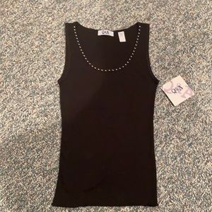 Q&A Black Tank Top